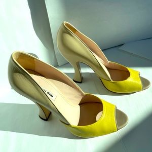 Miu Miu Beige and Yellow/Green Pump 4” Heel Size 40 NWOT